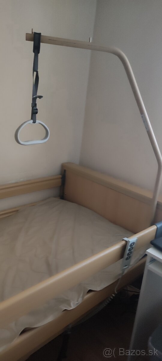 Polohovateľná elektrická posteľ - 4