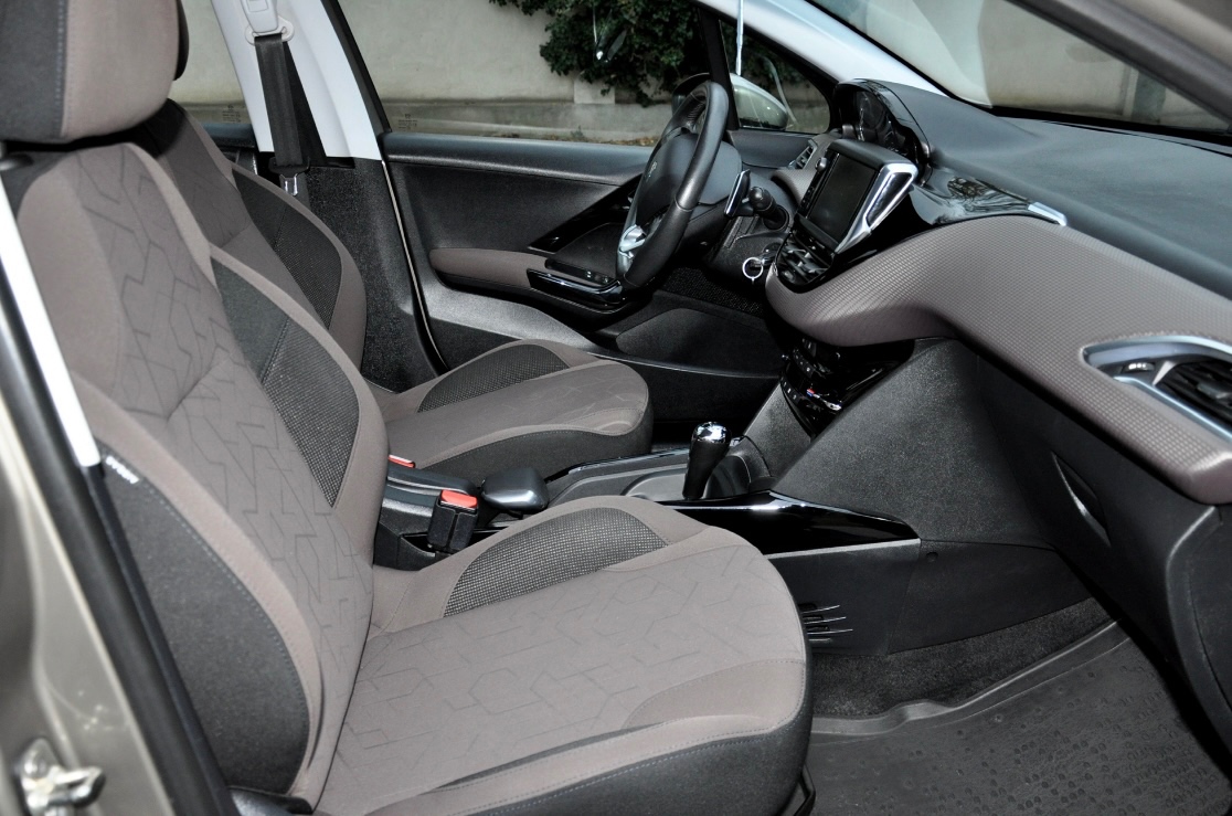 Peugeot 2008 automat - 4