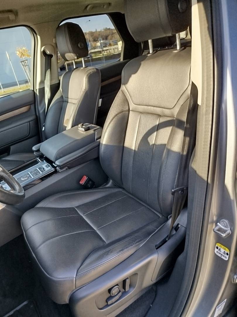 Land Rover Discovery 3.0D 7 MIESTNY AUTOMAT 306k HSE Luxury - 4