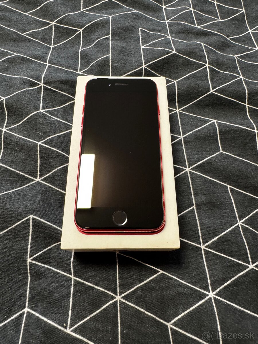 iPhone SE2020 Product Red - 4