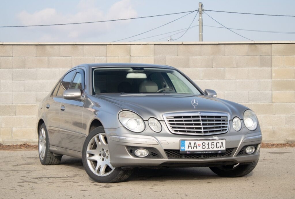 Mercedes E trieda 2006 - 4