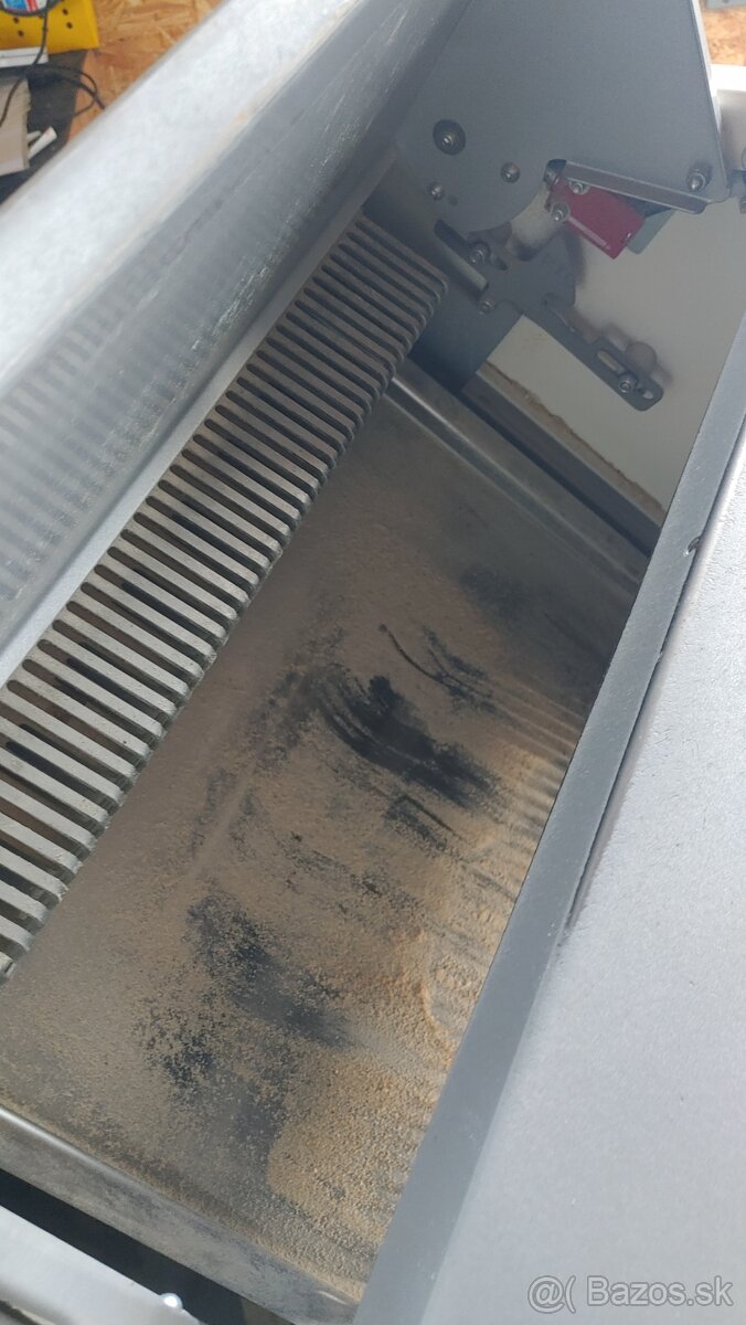 Krájač chleba JAC SPL 450/10 - 4