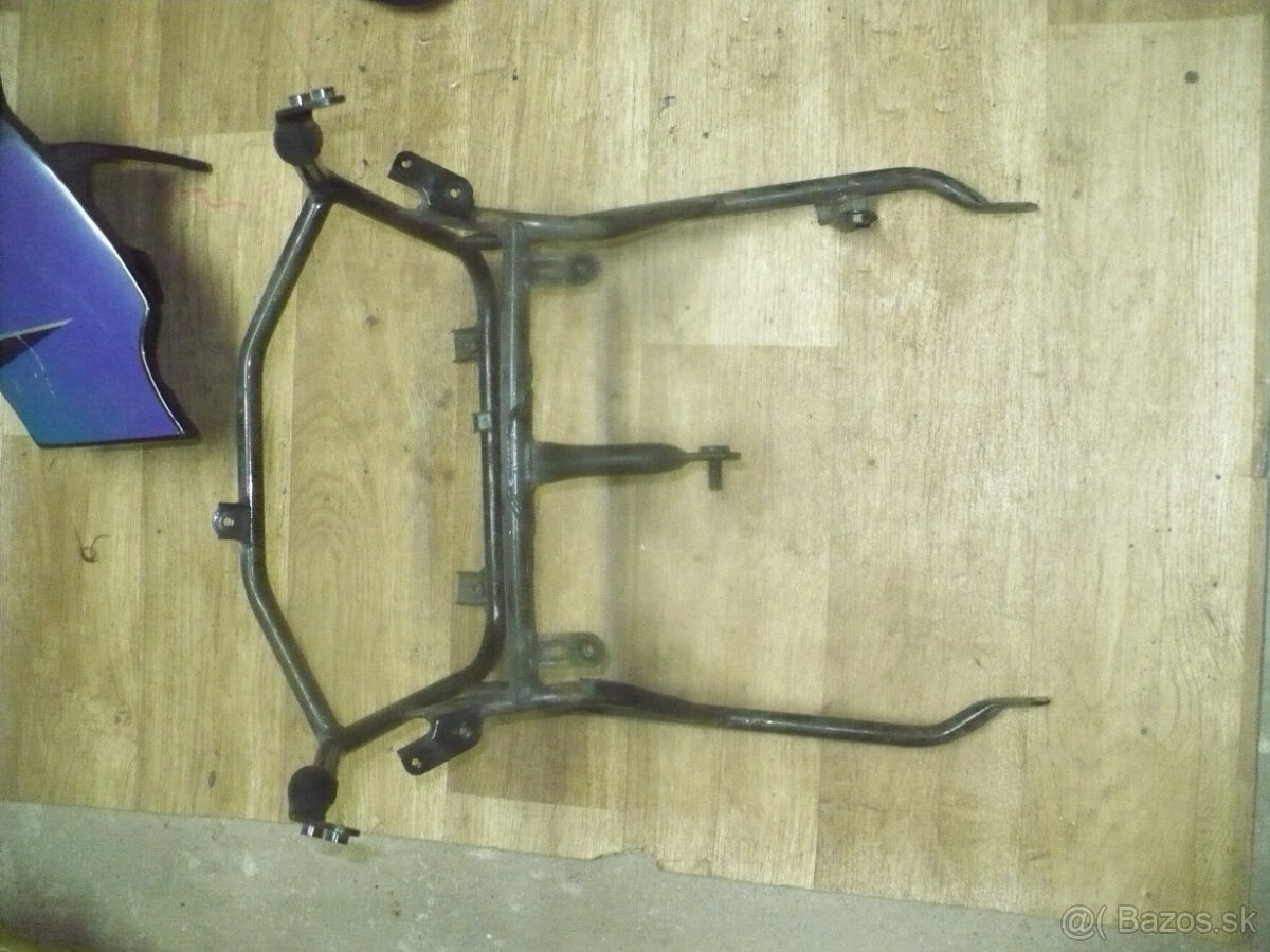 Kawasaki GPZ 500 /20 kW/ r. 95 díly - 4