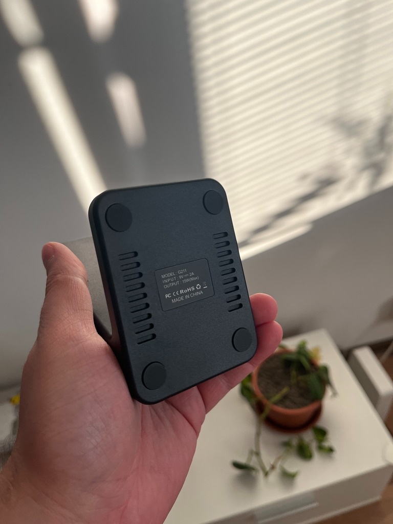 Bezdrôtová nabíjačka a stojan 15W - 4