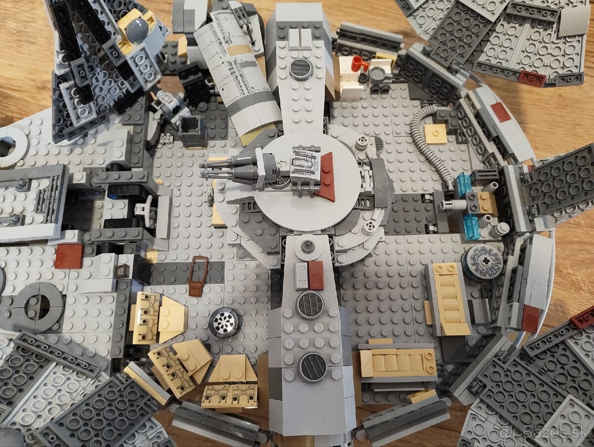 Lego millennium falcon 75357 - 4