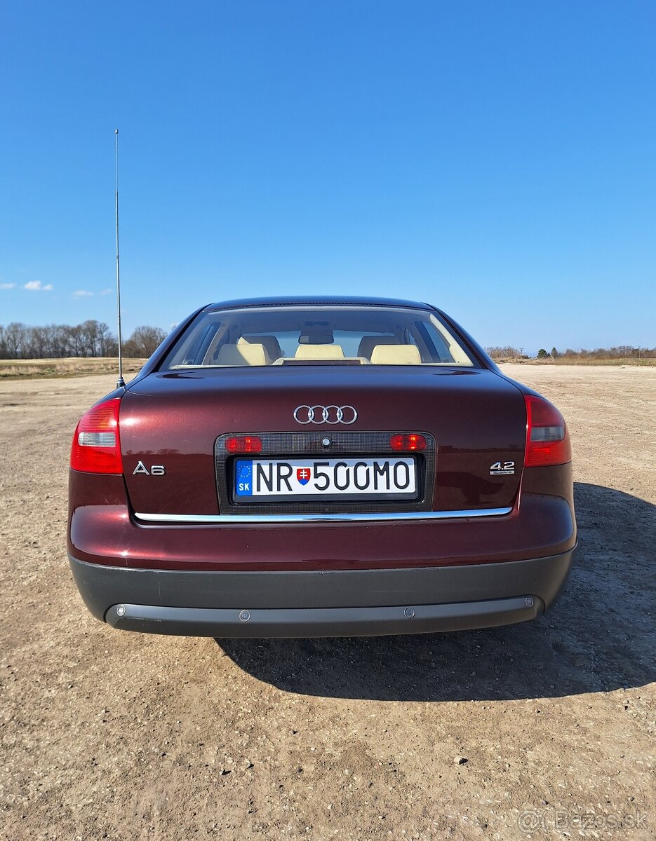 Audi A6 4.2 benzín - 4