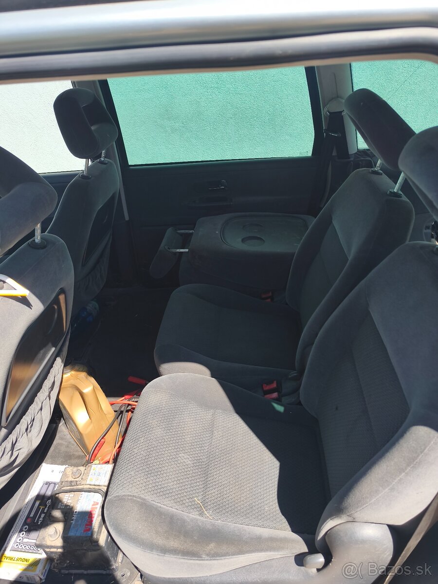 Predám Ford Galaxy - 4
