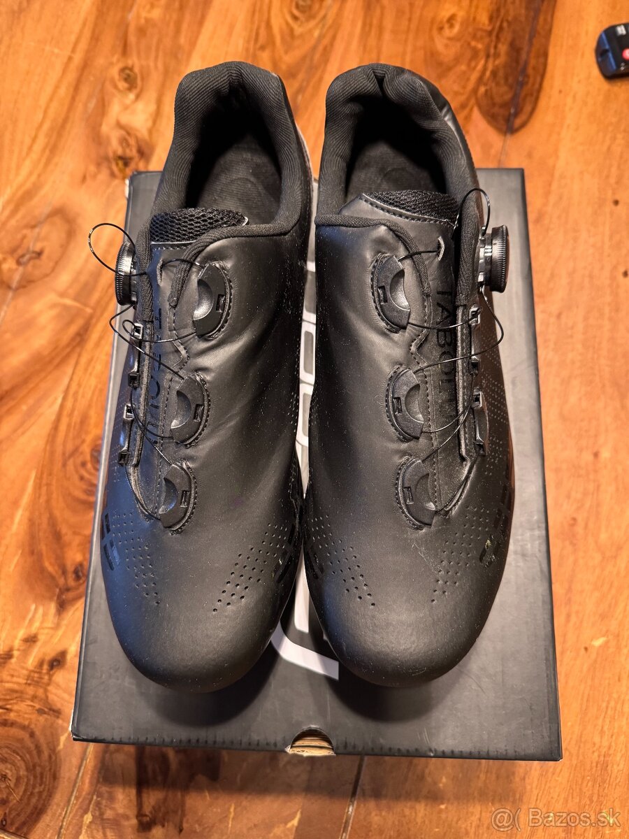 2 páry cyklistických tretier – spolu 100 € - 4