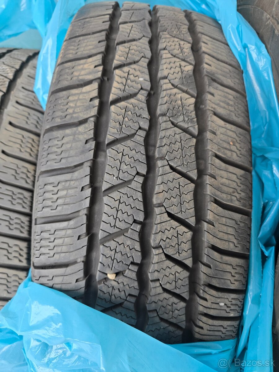 Predám zimné pneumatiky 215 /60/17 Van - 4