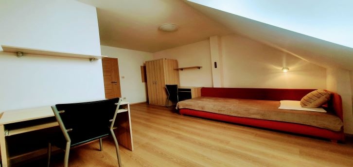Amnis Student House-2-lôžkové izby pre študentky-OBSADENÉ - 4