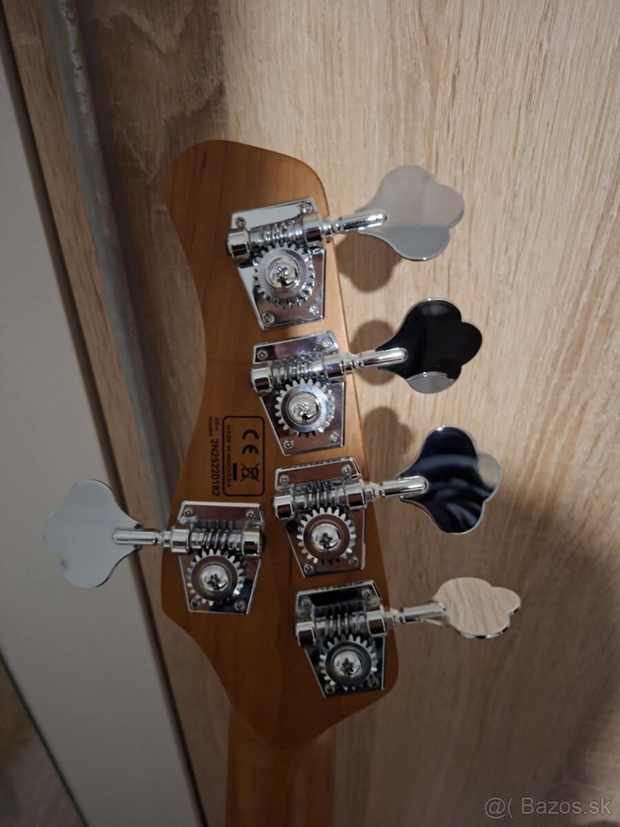 Sire Marcus Miller v5 - 4