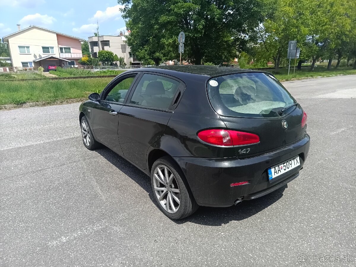 Alfa Romeo 147 1.9JTD - 4