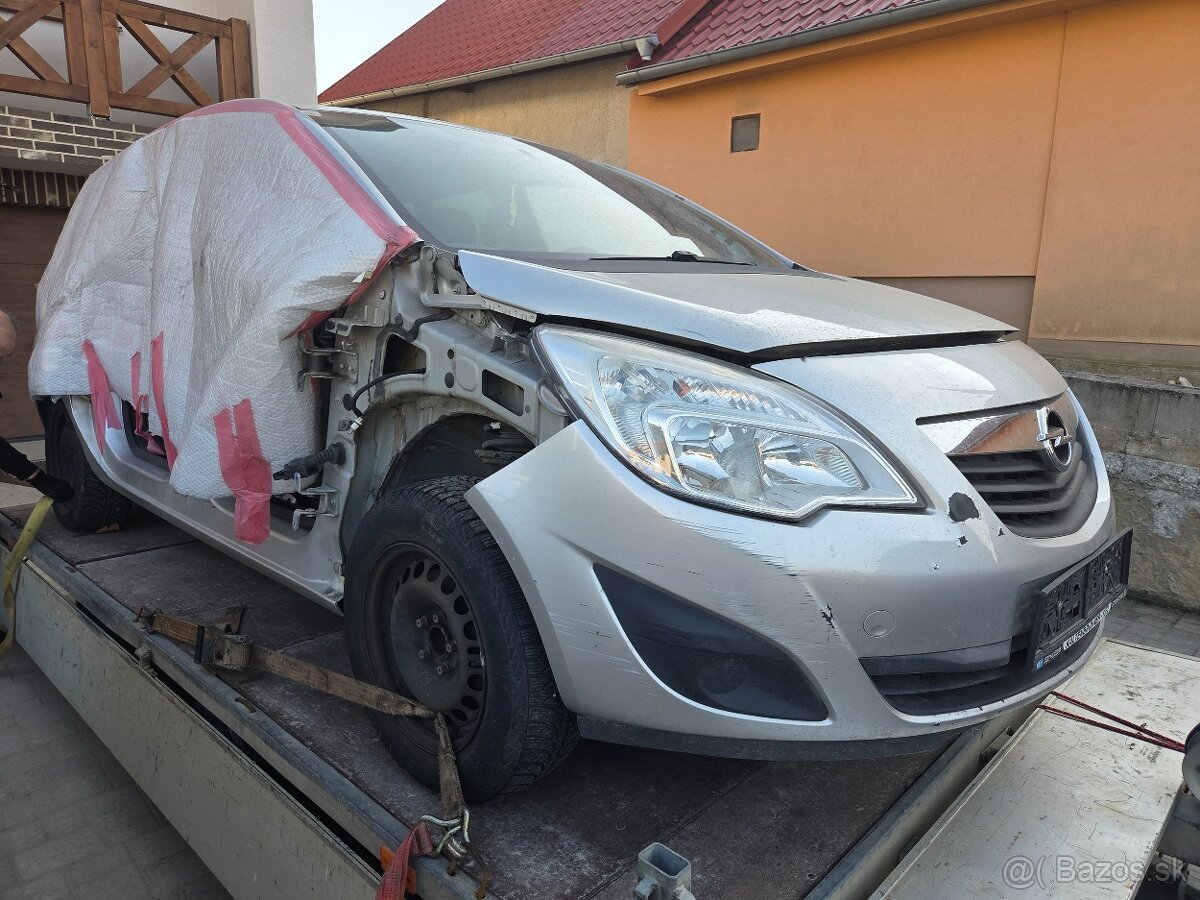 Meriva B 1.4 benzín - 4