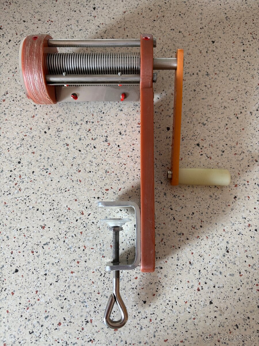 Mlynčeka na krájanie tenkých a hrubých rezancov - 4