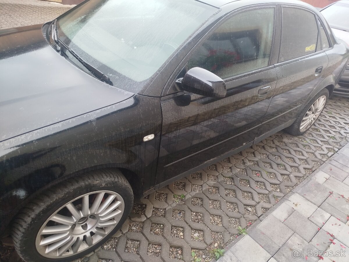 Rozpredám Audi A4 B6 avb 1.9 74kw - 4