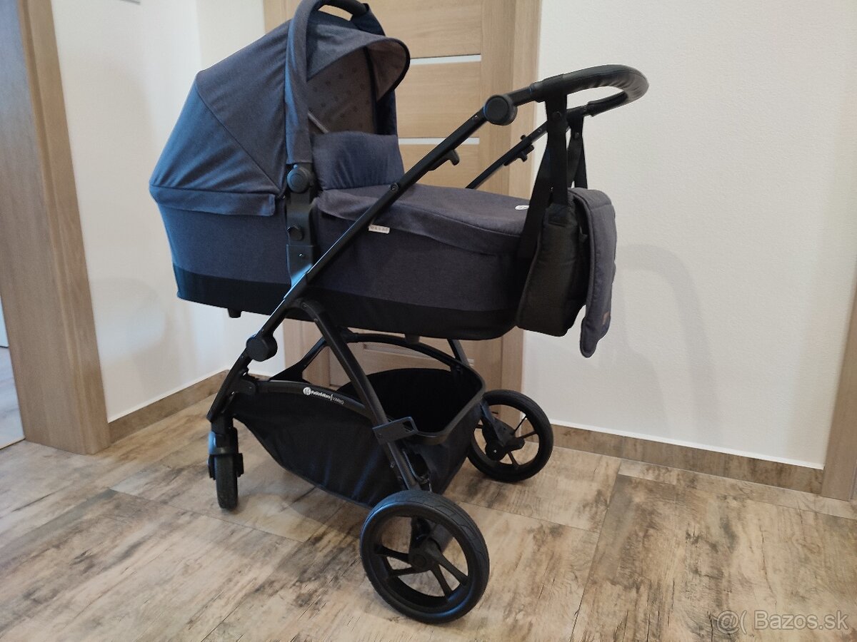Kočík Petite&Mars (ešte v záruke) a vajíčko + isofix - 4