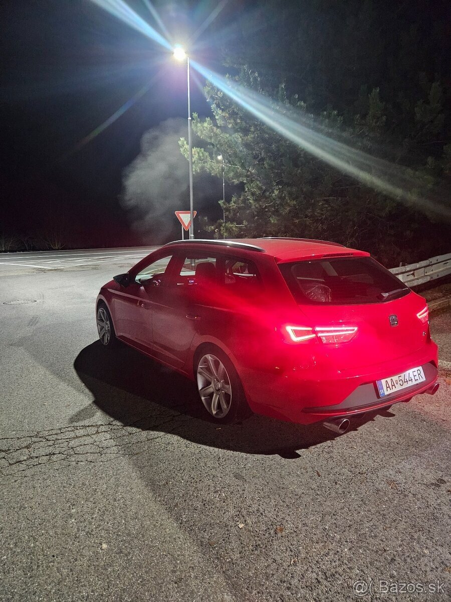 Seat leon FR ST 300ps benzin Cupra Look - 4