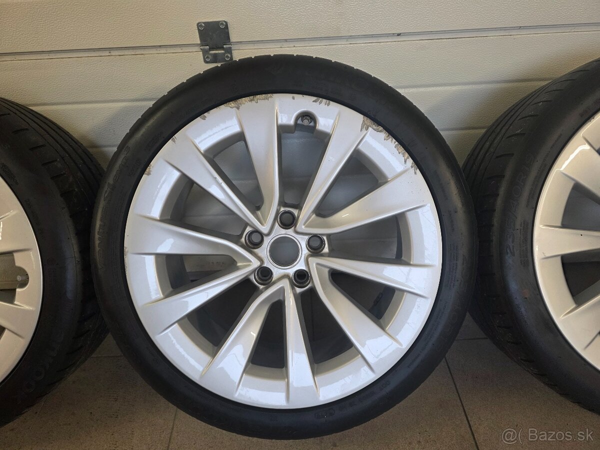Letne kolesa Tesla model 3 - 4
