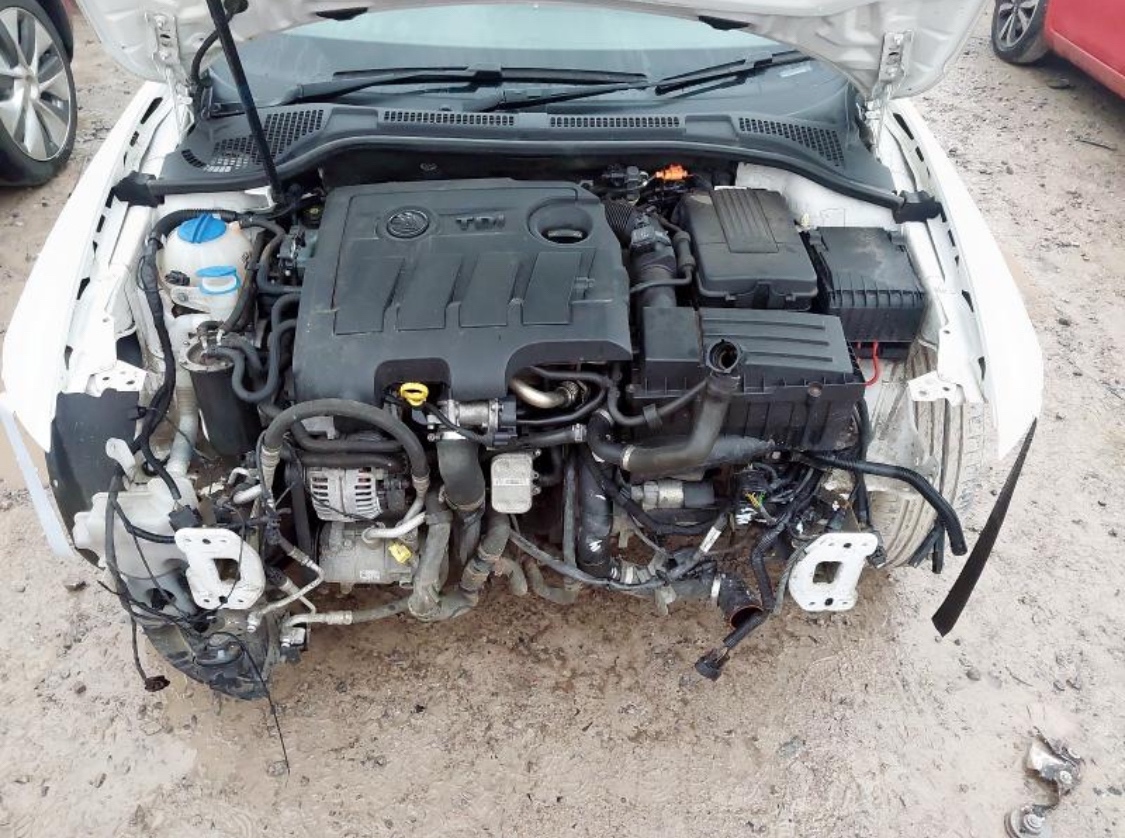 Škoda Superb 2 combi facelift- náhradné diely - 4