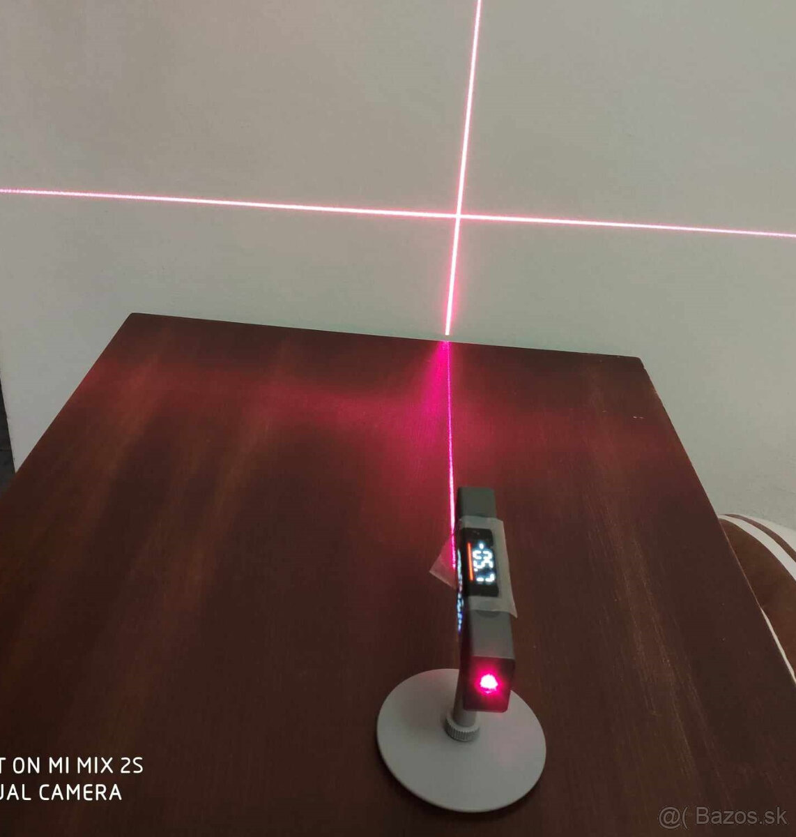 Predám dig vodováhu s laserovým zameriavačom a statívom - 4