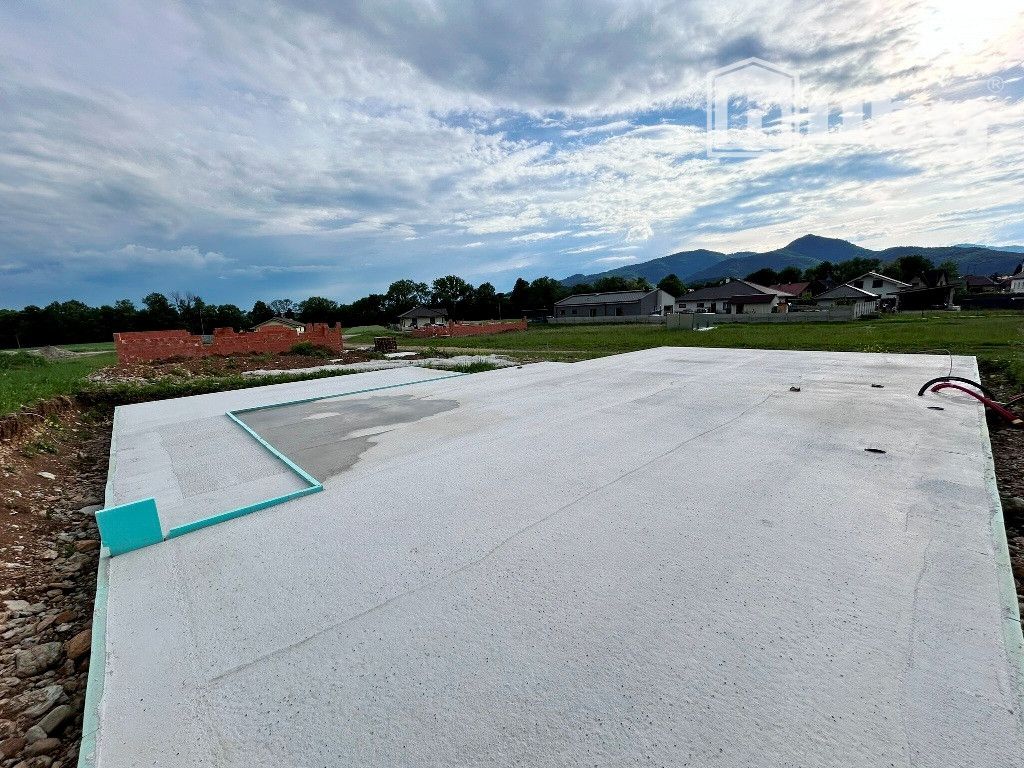 Na predaj rozostavaný rodinný dom - platňa, Slovany, okres M - 4