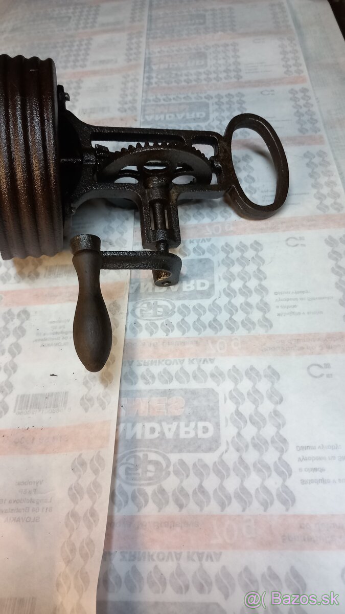 Starožitný liatinový mixér - 4