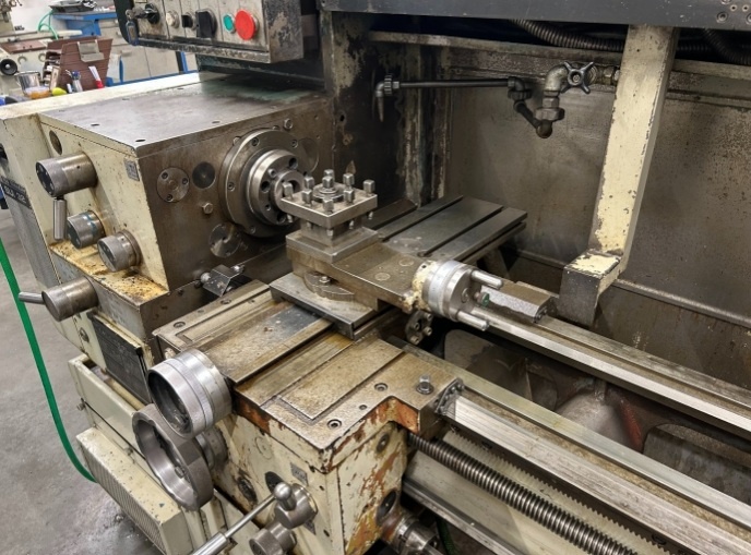 Použitý soustruh SUI 32/750, r. v. 1990 - 4