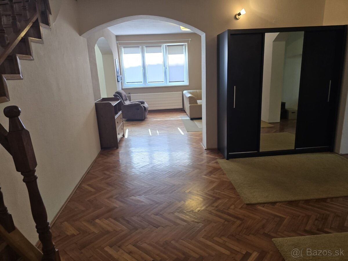 Veľký rodinný Dom-Jur nad Hronom s potenciálom na podnikanie - 4