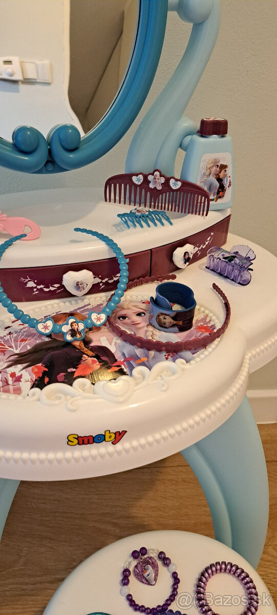 Kozmetický stolík Frozen od Smoby +doplnky Frozen - 4