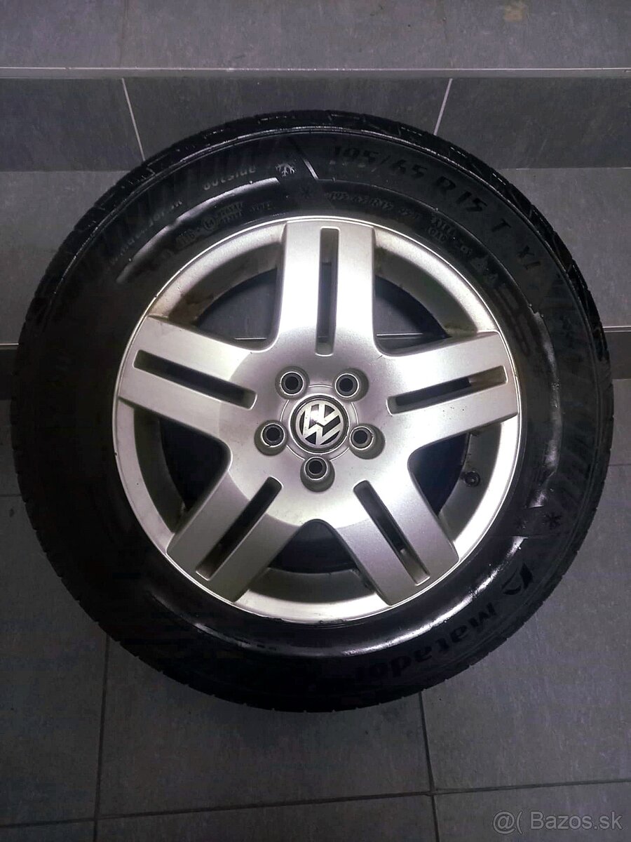 originál disky r15 Volkswagen 4 na zimných pneumatikách - 4