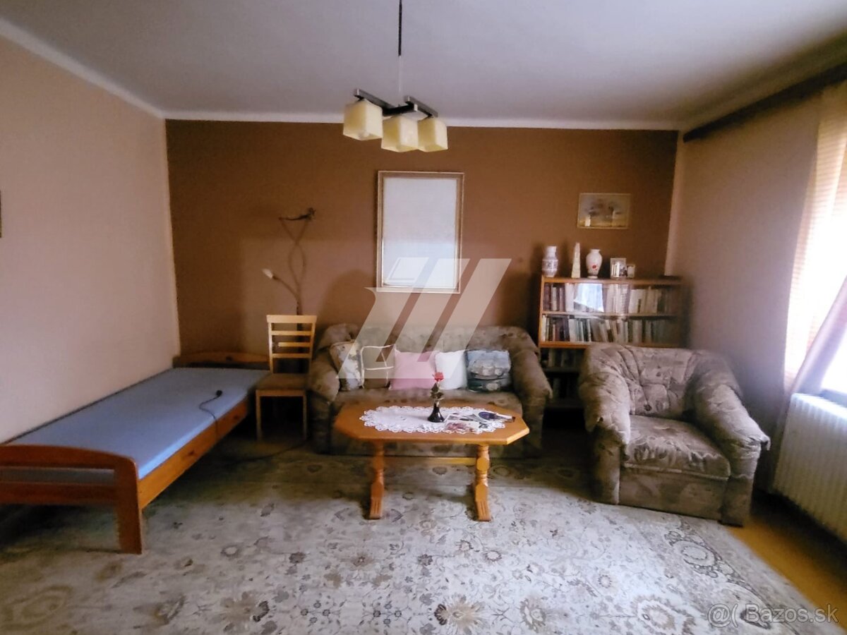 Na predaj: starší rodinný dom v obci Nesvady - 4