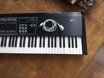 MIDI MASTER KEYBOARD "CME UF60 CLASSIC" - 4