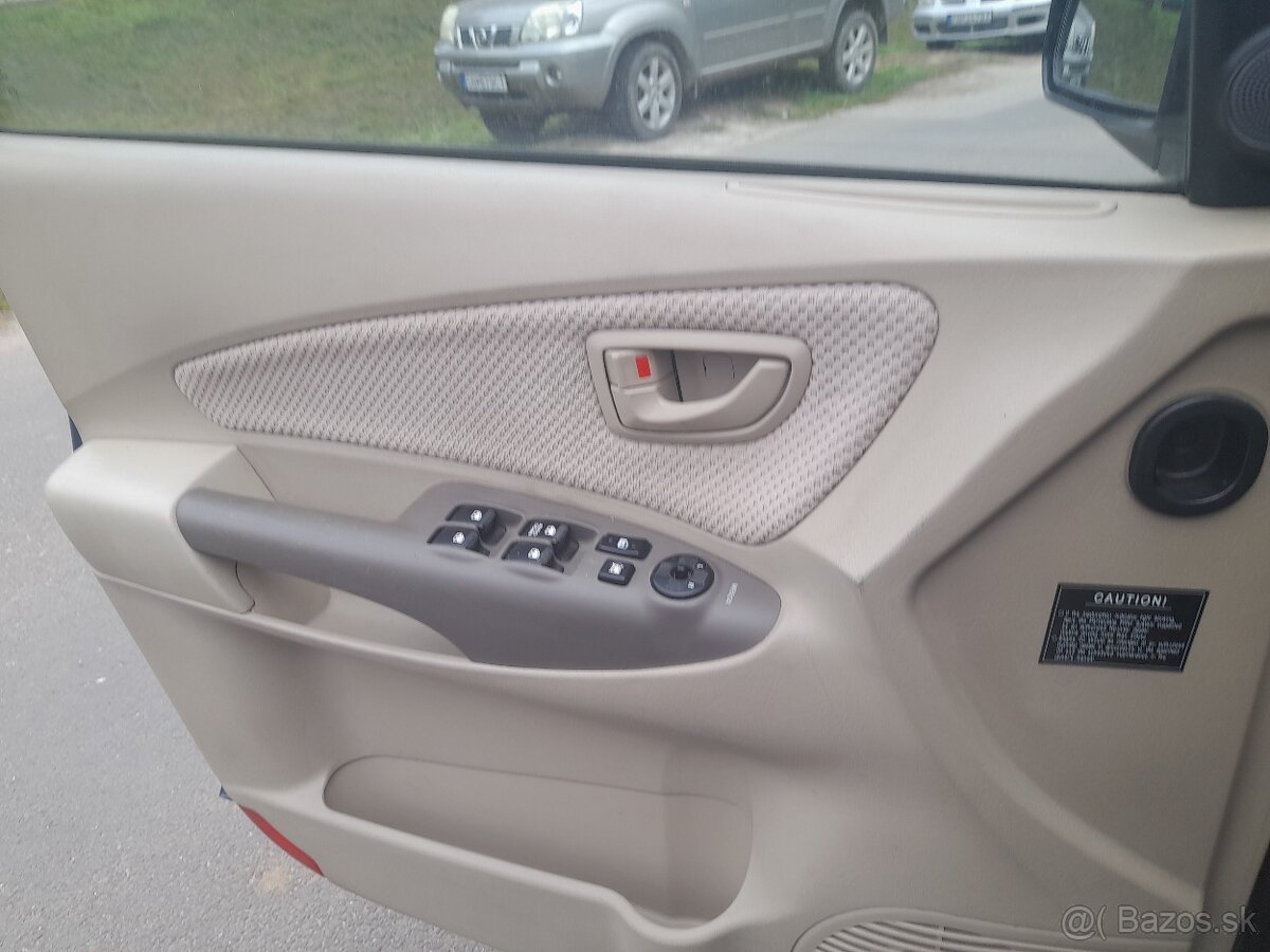 Hyundai Tuscon 2,0 CRDi, rok 6/2007 - dovoz - 4
