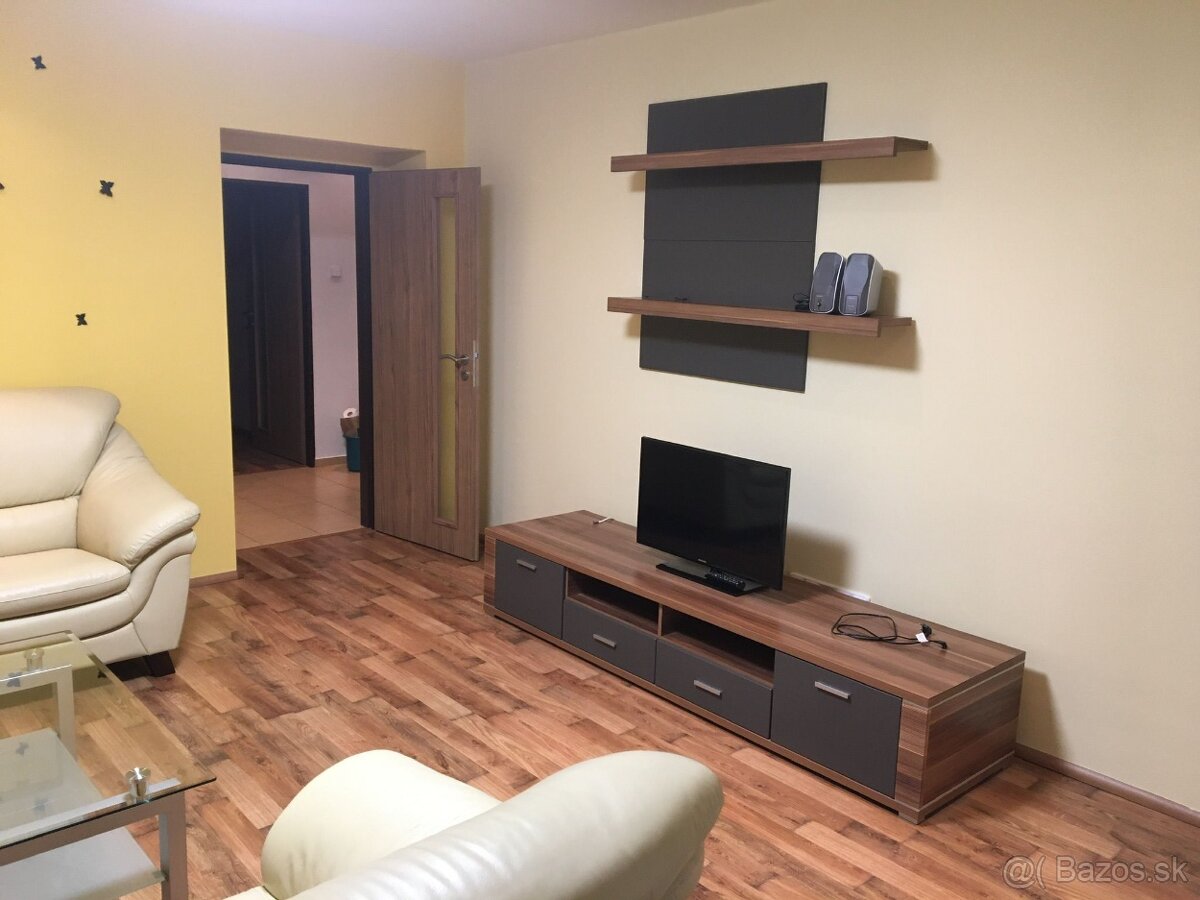 Pracovna a obývačka nábytok - 4