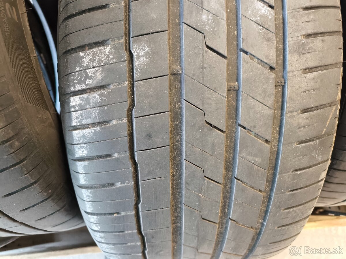 Predám sadu pneumatík X5 - 4