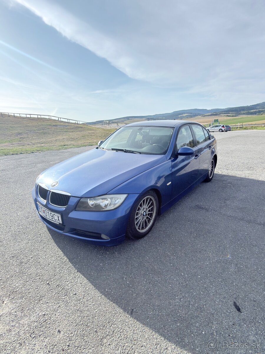 BMW e90 318d - 2006 - 4