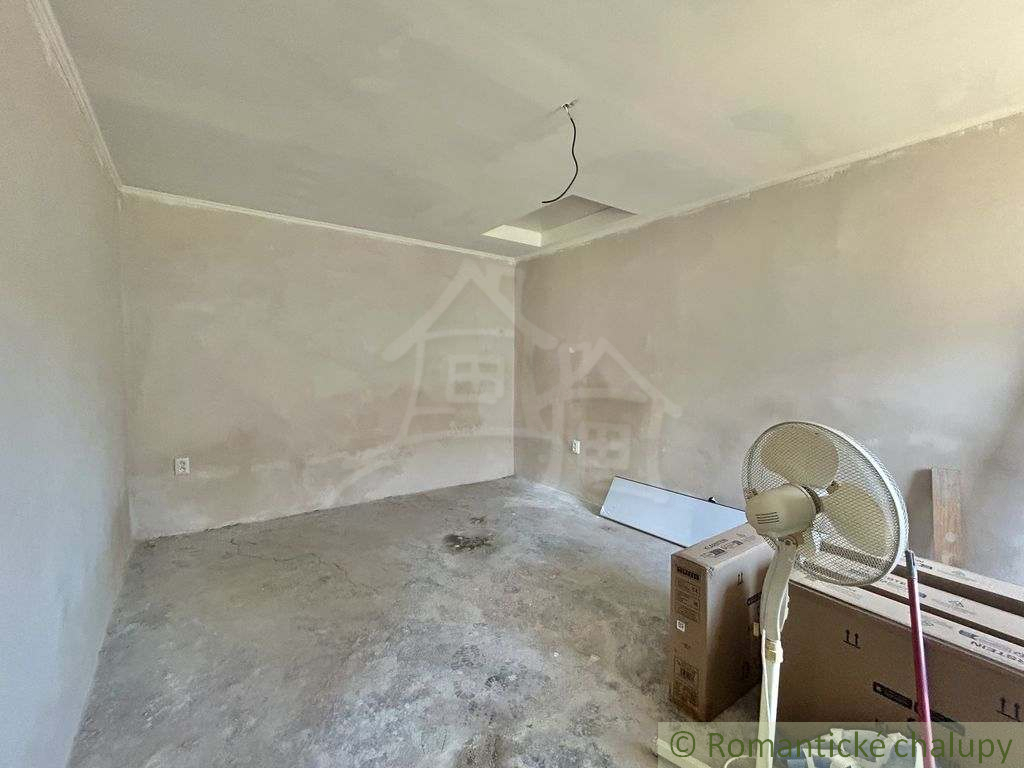 Dom v rekonštrukcii v obci Gemerská Panica - 4