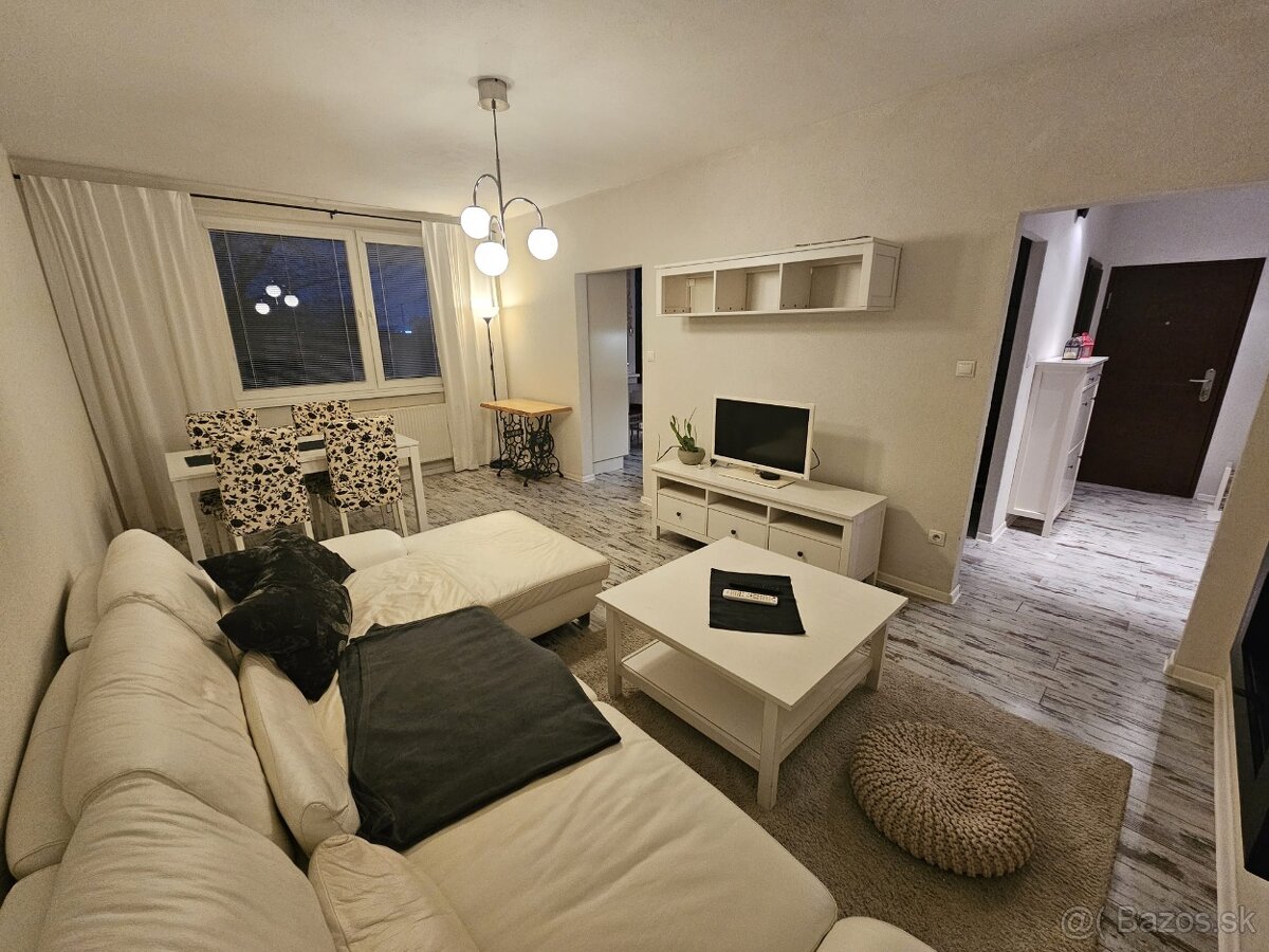 Veľký,2 izb.byt, ul. Benkova ,Nitra Klokočina, balkón - 4