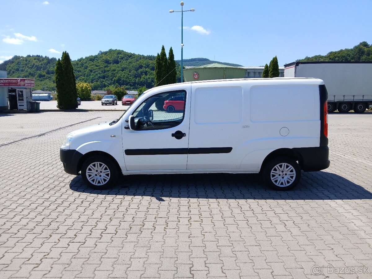 Fiat Doblo 1.9jtd 74kw MAXI model 2009 - 4