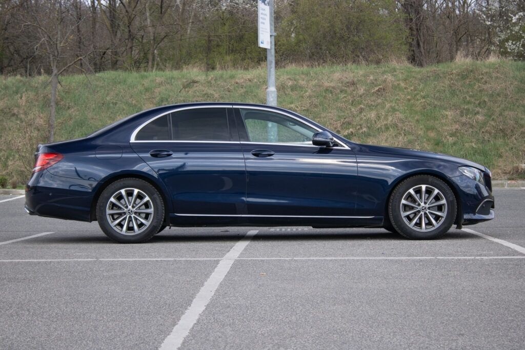 Mercedes-Benz E trieda 200, 9G-Tronic - 4