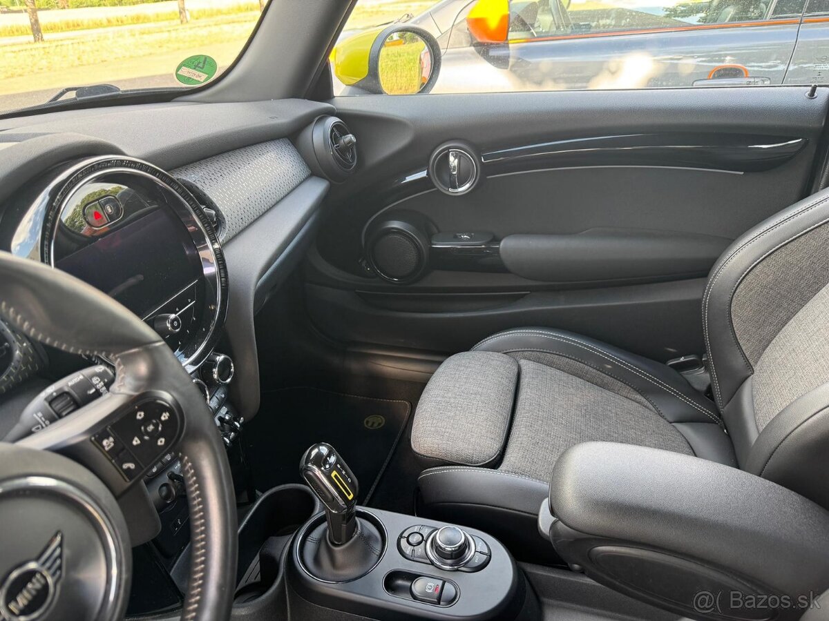 Mini Cooper S SE, 2021, SOH batérie, Kamera, Vyhr. sedadlá..