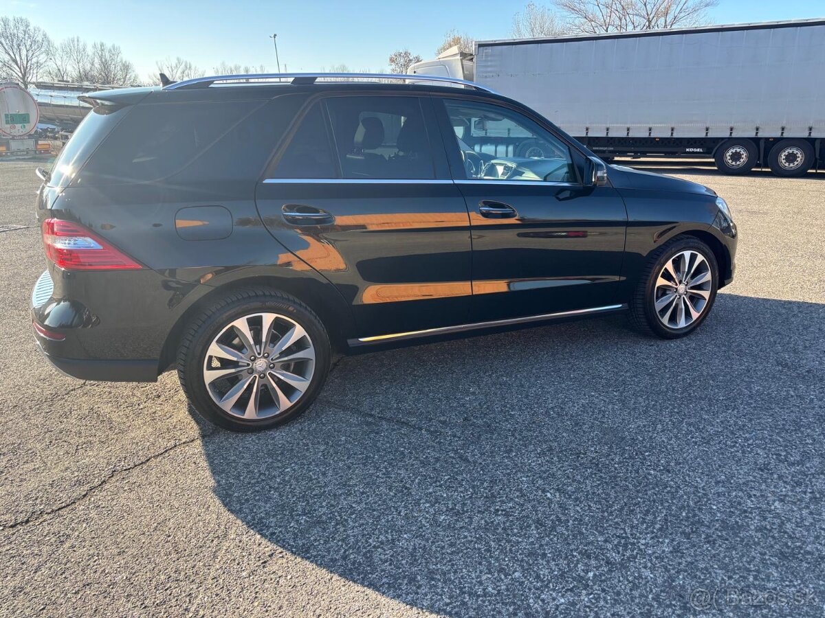 Predám Mercedes ML350 - 4