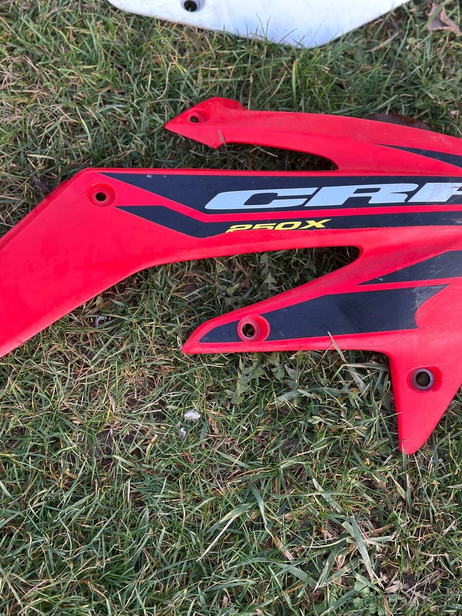 Plasty na Honda CRF - 4