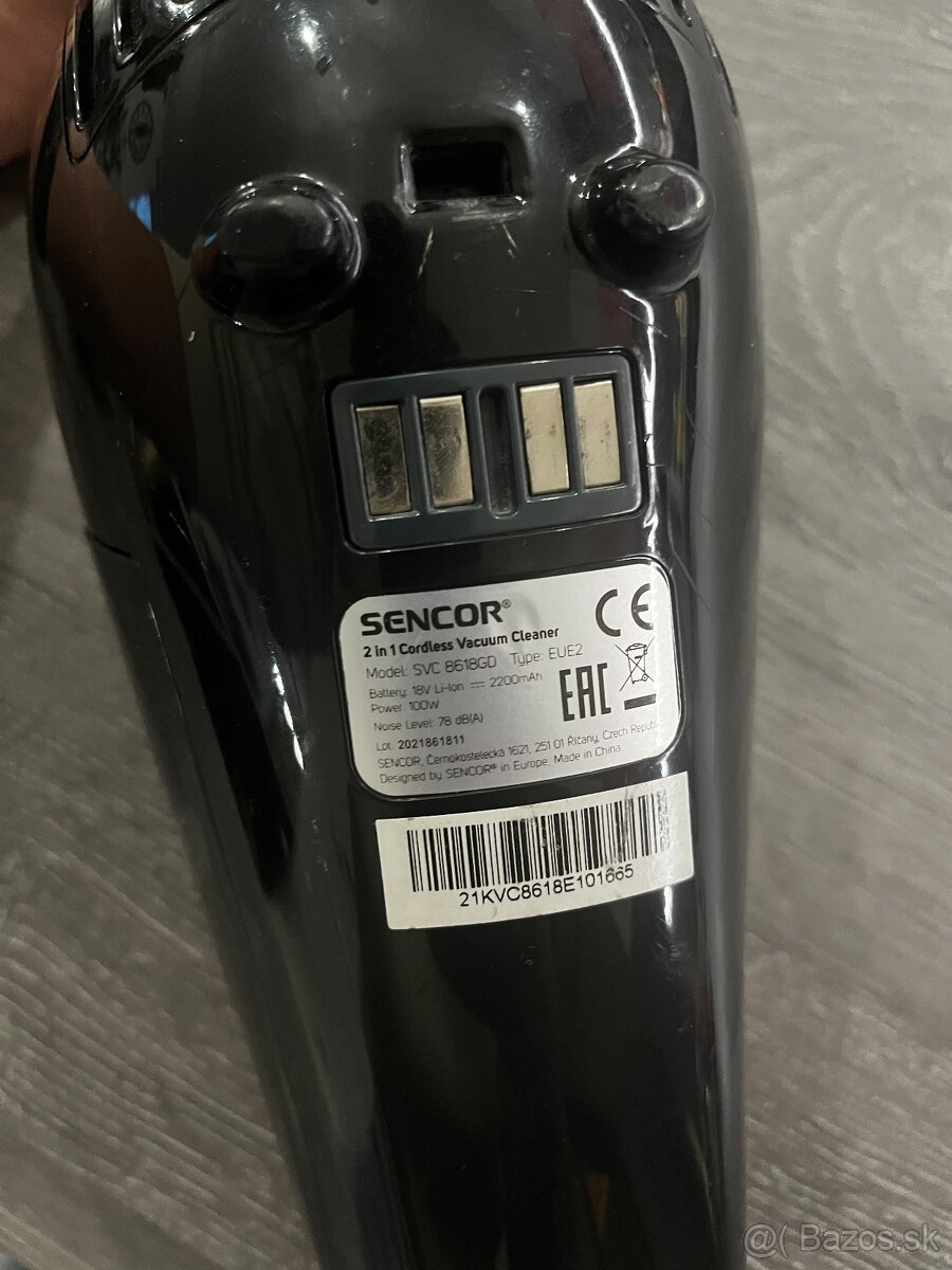 Pokazený tyčový vysávač 2v1 Sencor - 4