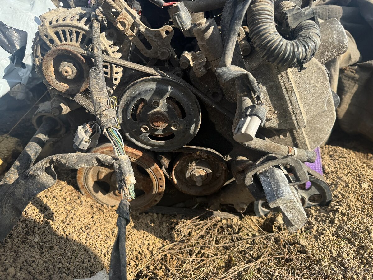 motor toyota yaris - 4