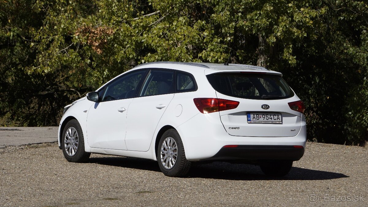 Predám Kia Cee'd SW 1.4 CVVT (2013) - 4