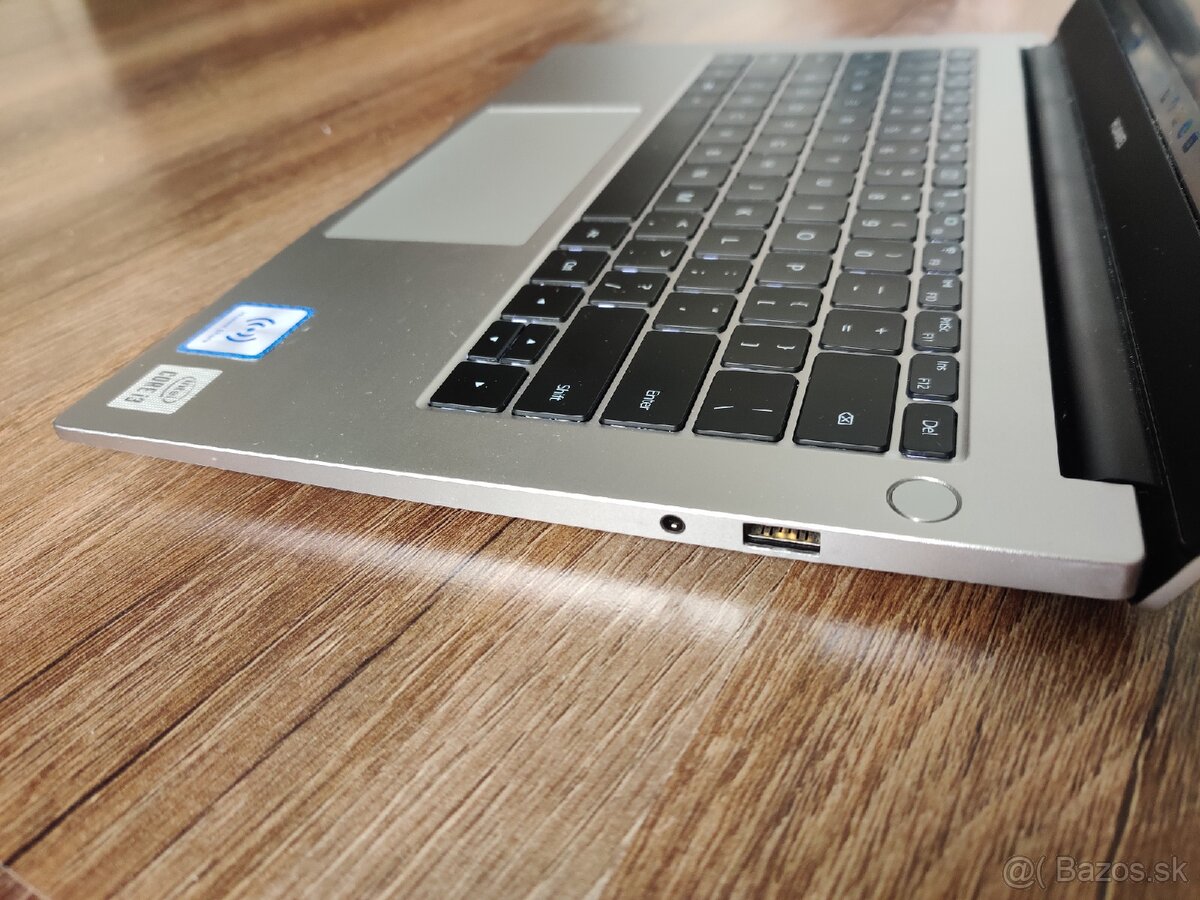 Huawei Matebook D 14 i3-10Th gen, 8/256Gb - 4