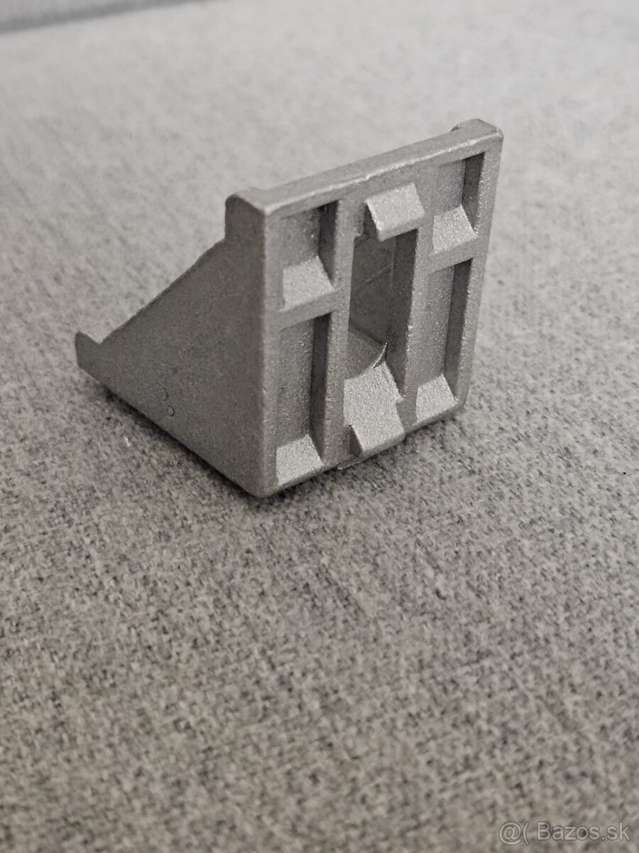 Hliníkové rohové úchyty GT206 - 4