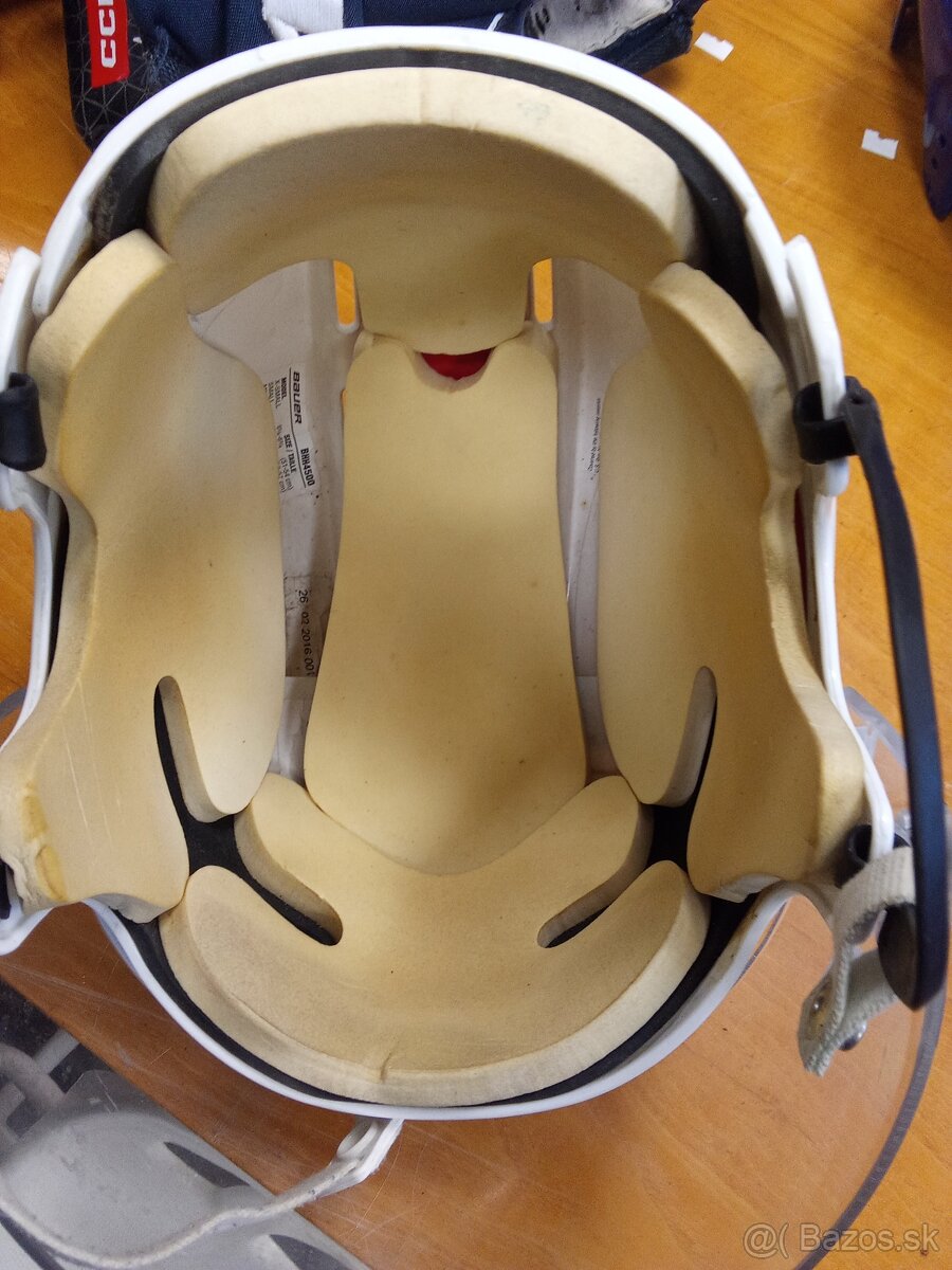 Hokejová prilba - 4