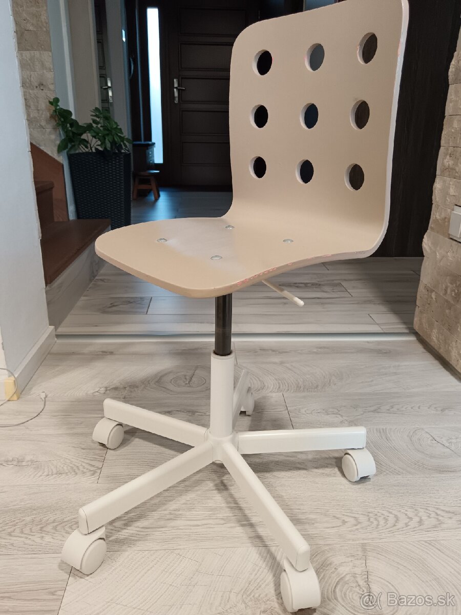 Detská stolička k písacemu stolu. - 4